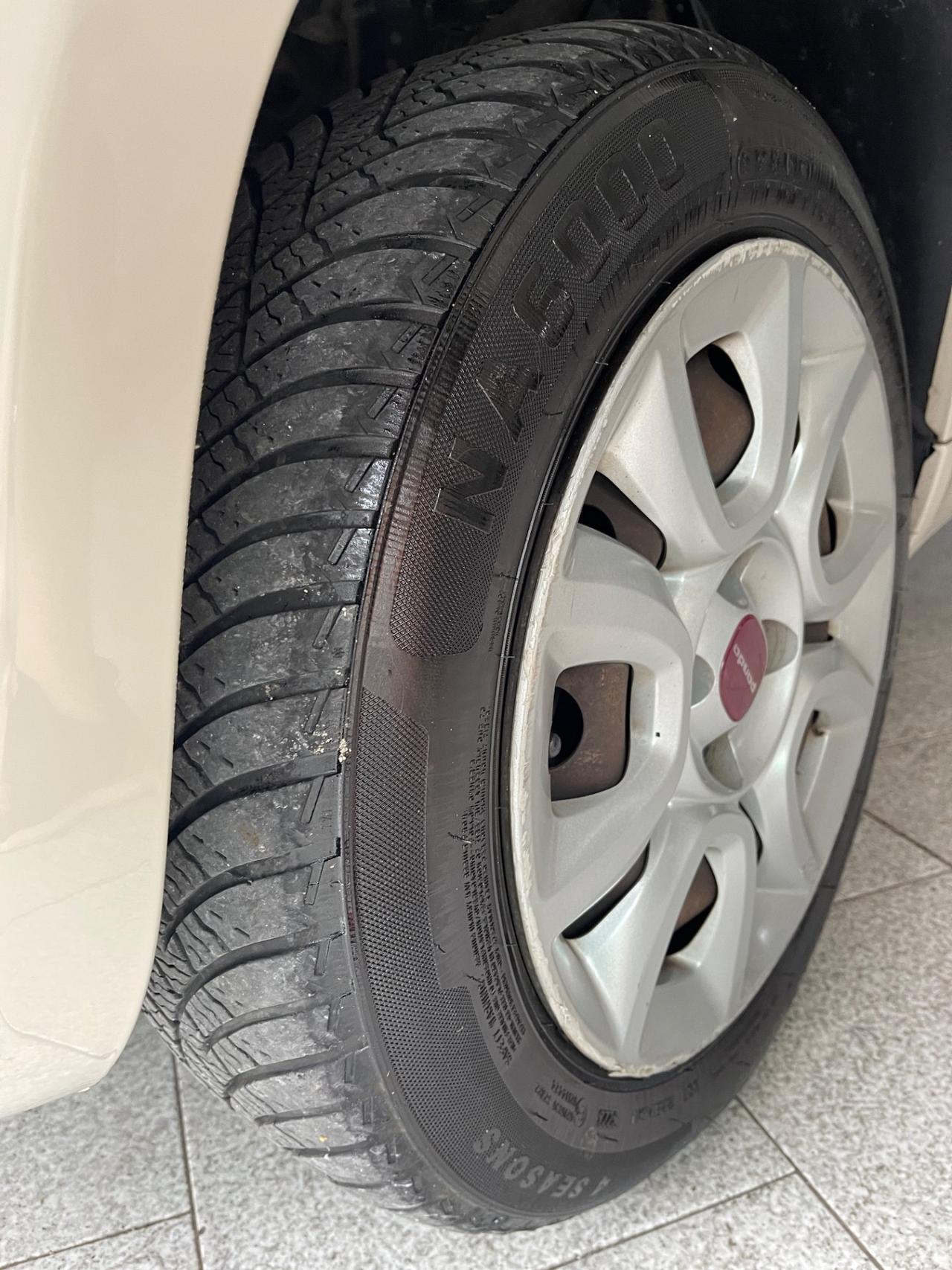 Fiat Panda 0.9 TwinAir Turbo Natural Power Lounge (62 kw)
