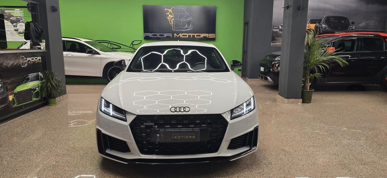 Audi TT TTS Coupé TFSI quattro S tronic