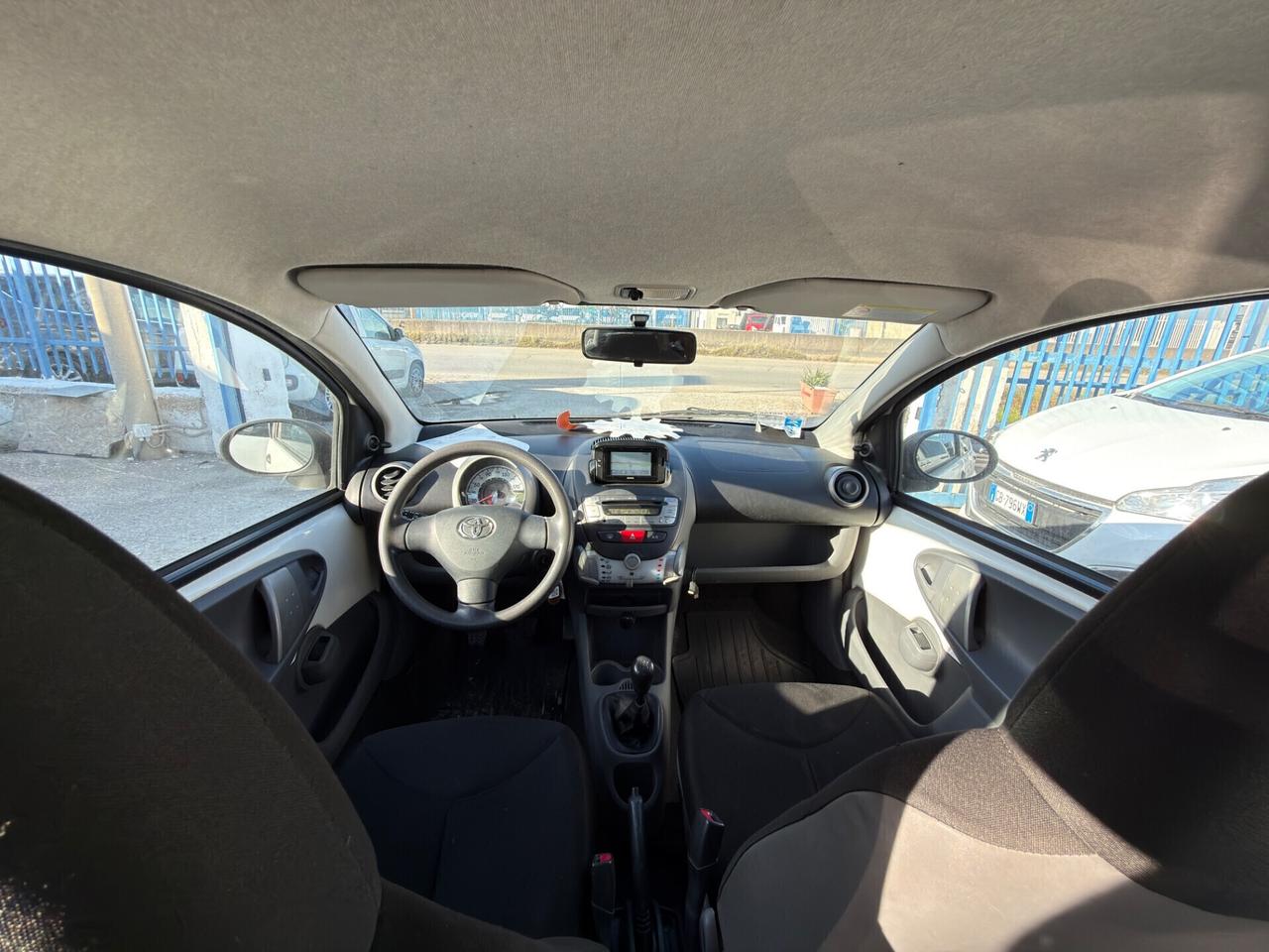 Toyota Aygo 1.0 5 porte Now Connect “NAVI”
