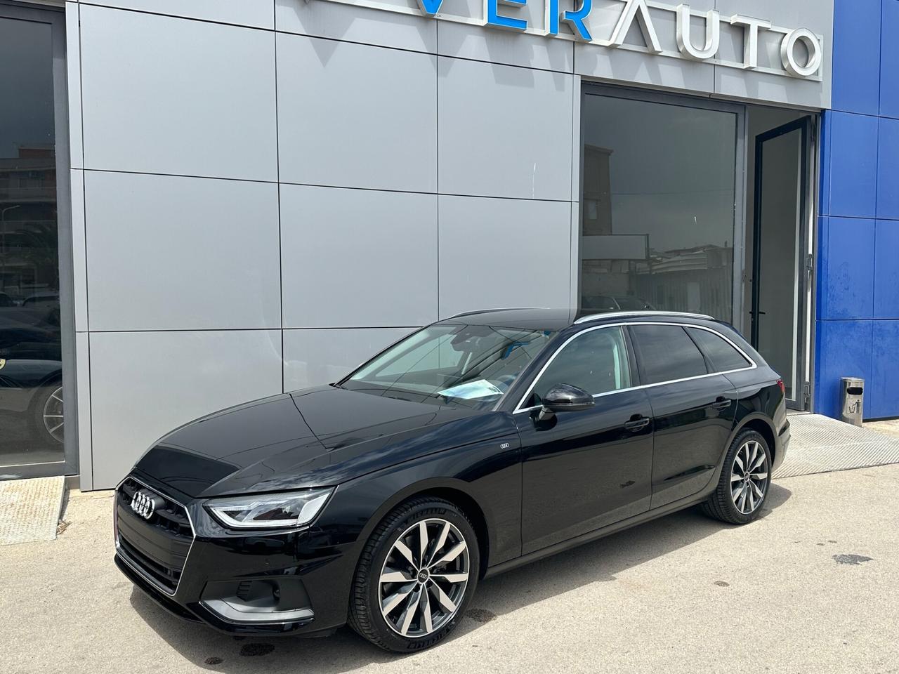 Audi A4 Avant 30 tdi possibilità noleggio no scoring