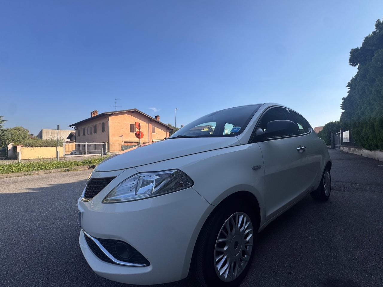 Lancia Ypsilon 1.2 69 CV 5 porte GPL Ecochic Silver