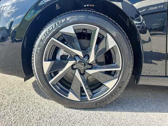 Peugeot 308 Hybrid 145 e-DCS6 Allure KM0