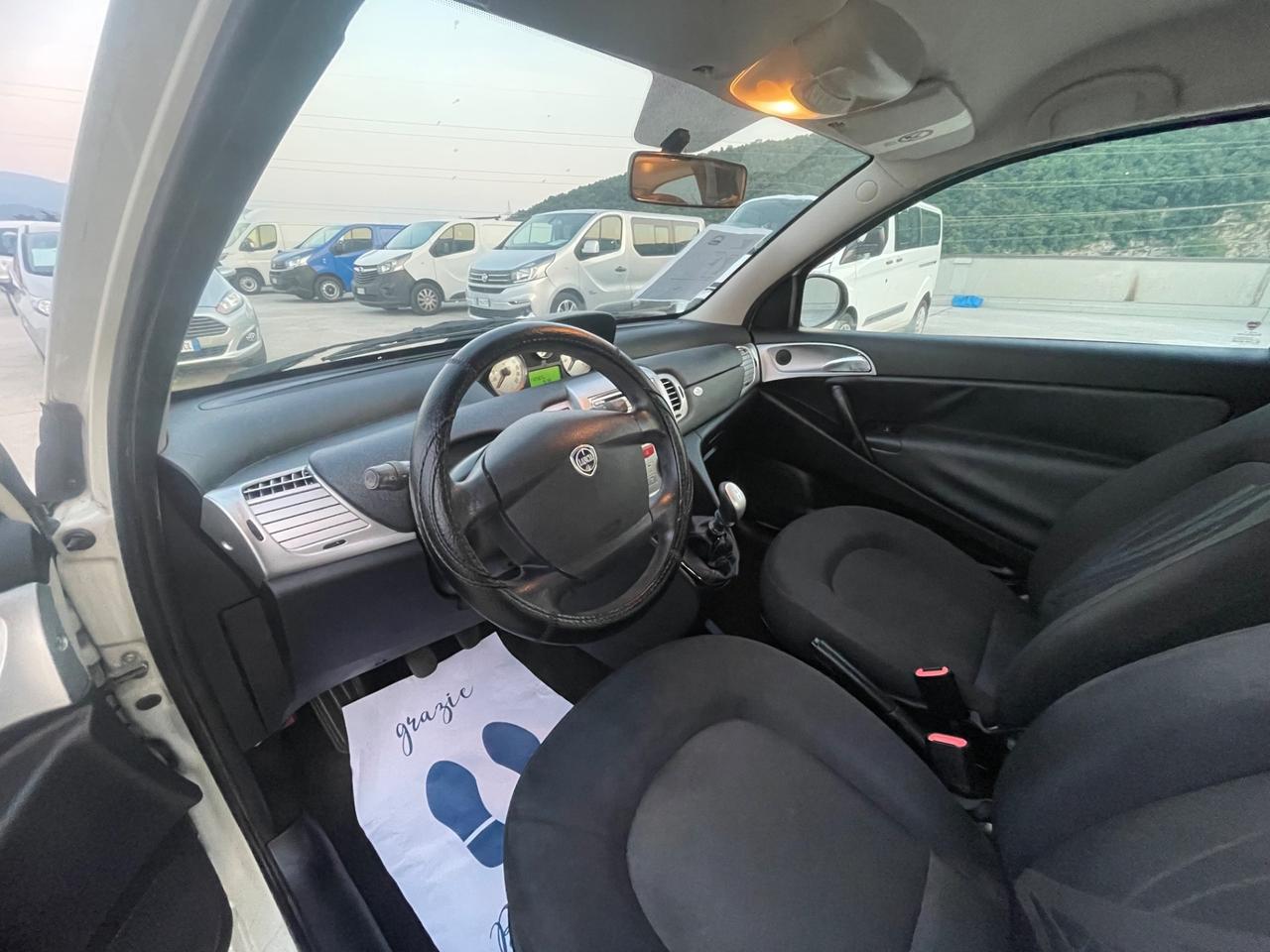 Lancia Ypsilon 1.2 Platinum OK NEOPATENTATI