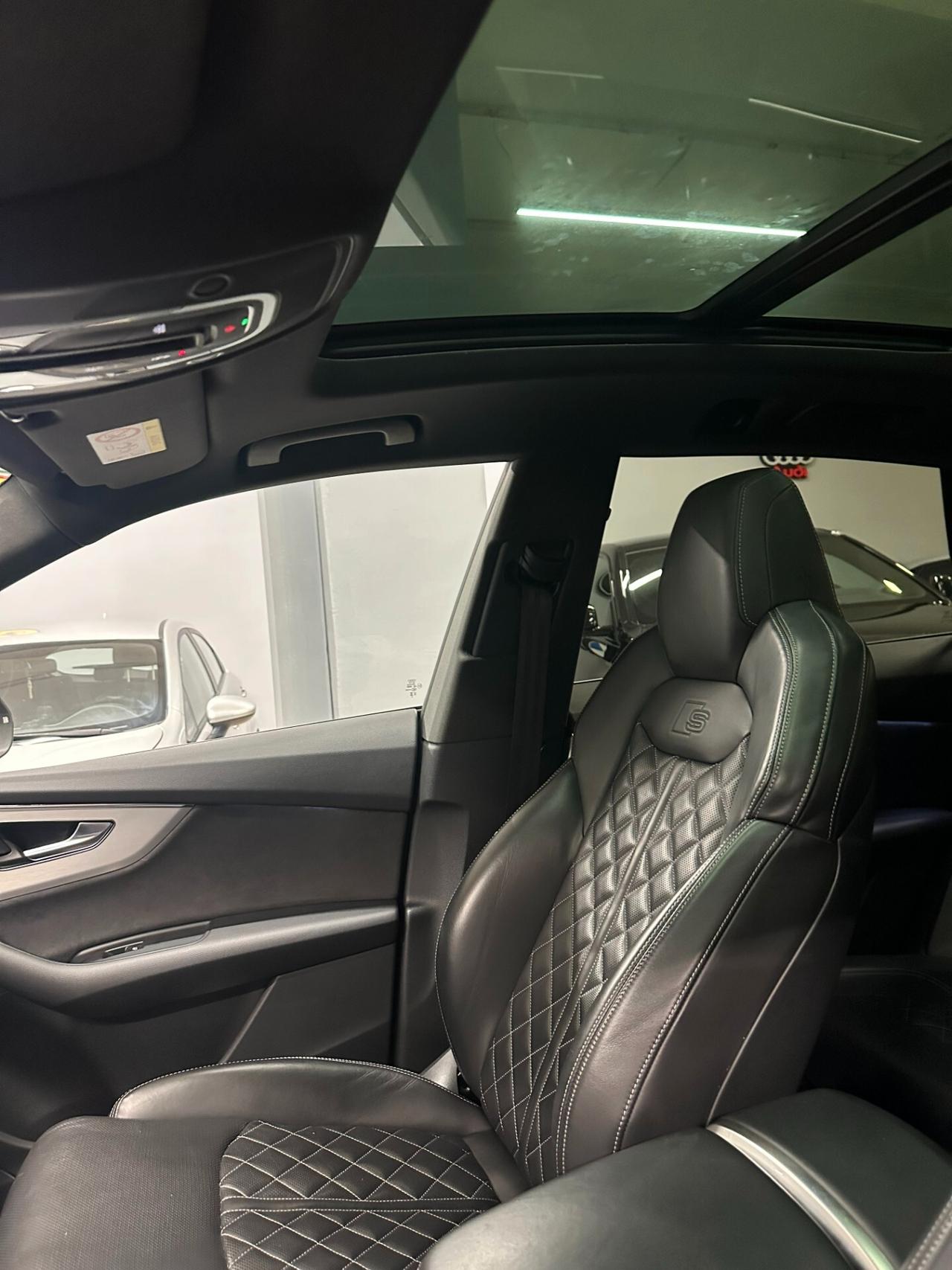 Audi Q8 55 TFSI Sport Versione RS