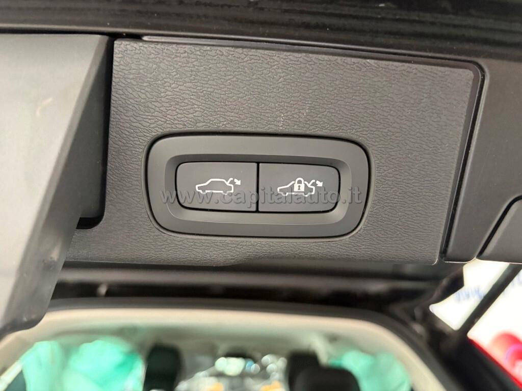 Volvo XC60 20 B5 Hybrid AWD Geartronic NETTO 9400
