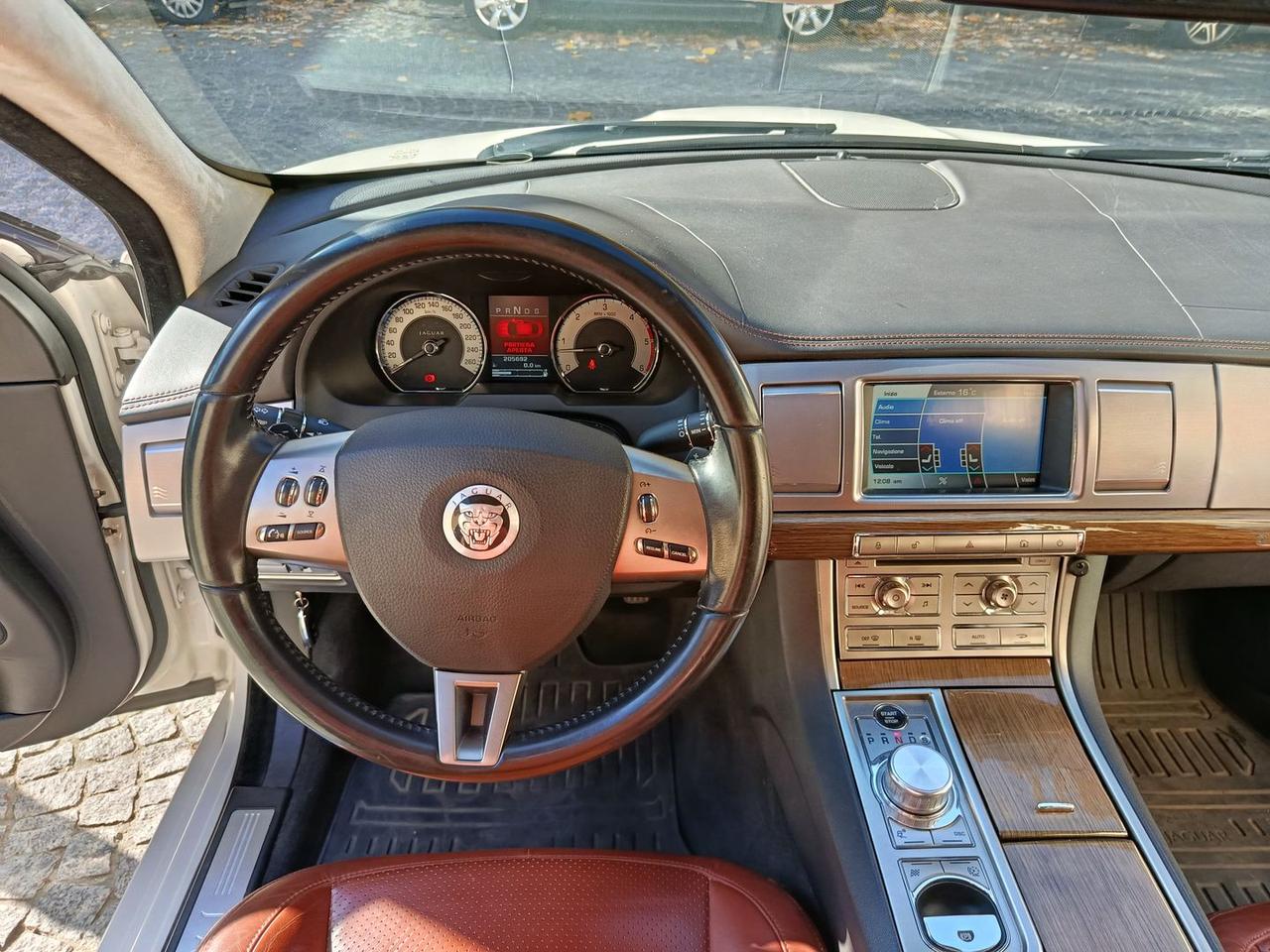 Jaguar XF Portfolio 3.0 D S #7681