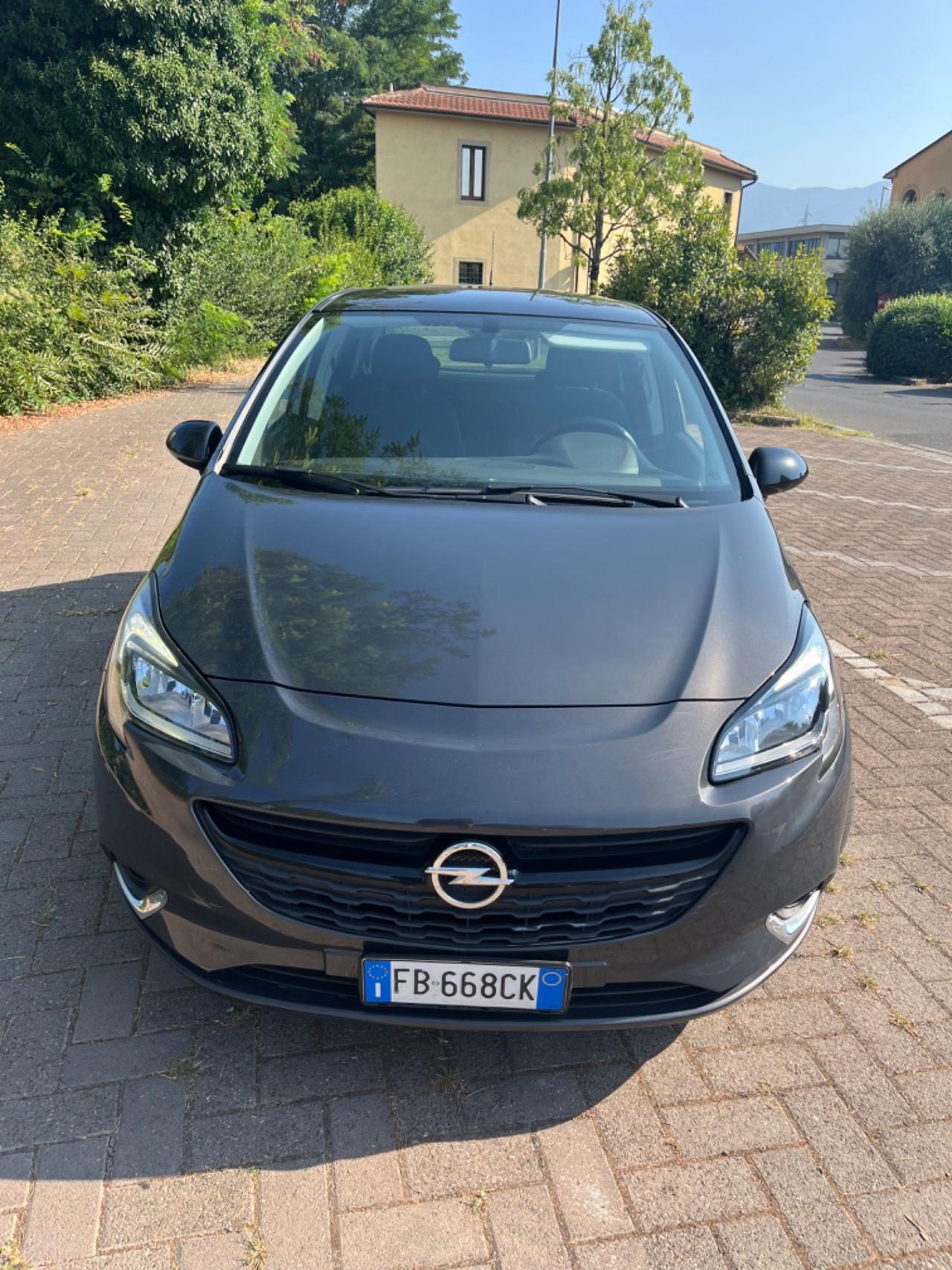 Opel Corsa 1.4 90CV automatica b-color