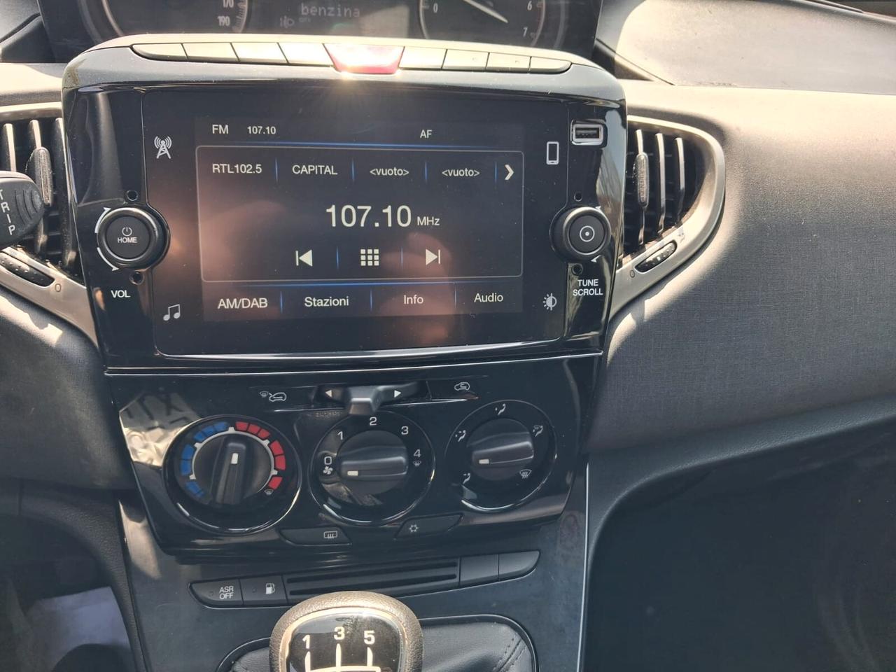 Lancia Ypsilon 1.2 69 CV 5 porte GPL Gold