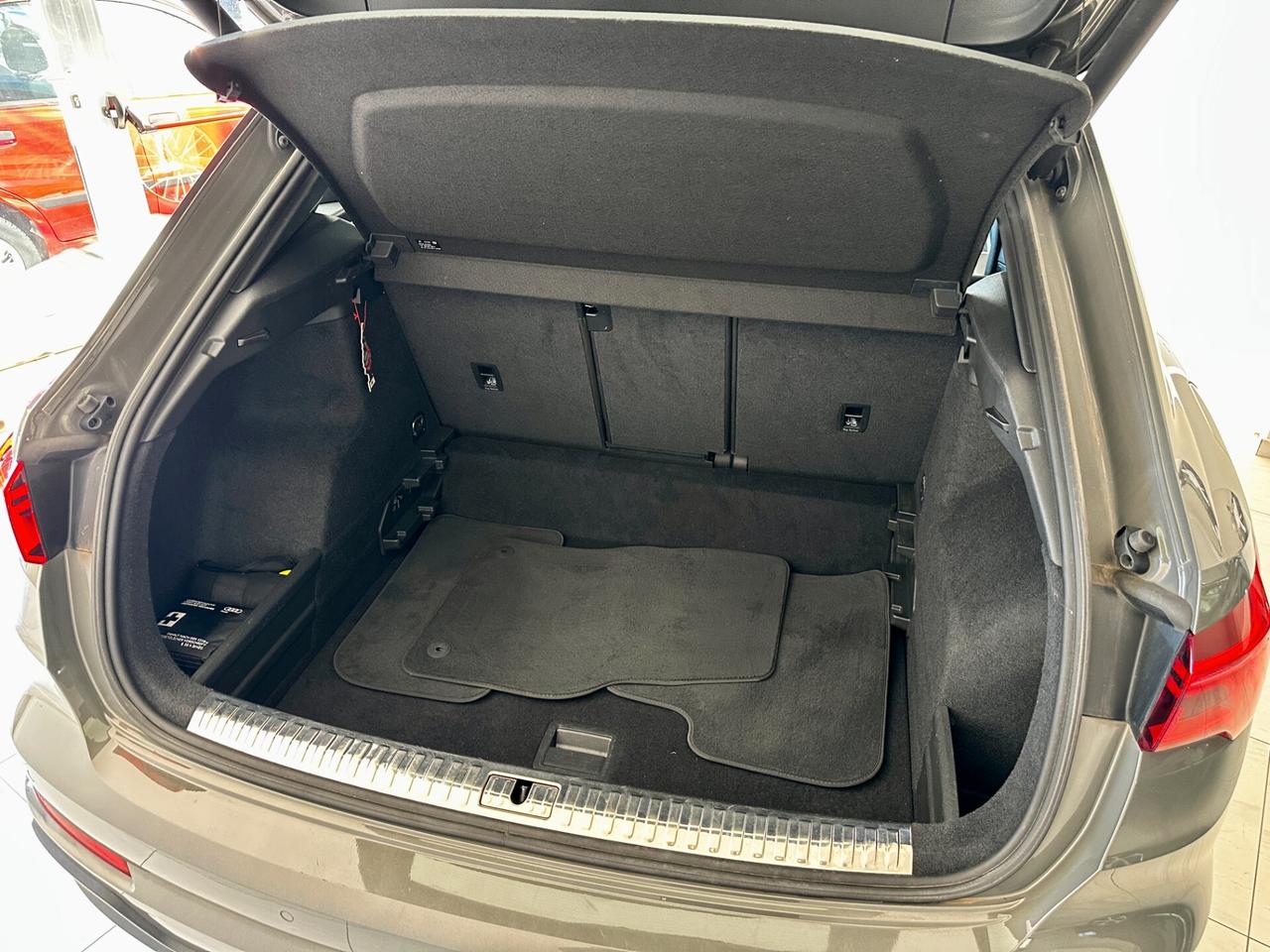 Audi Q3 35 TDI S-tronic S-line 150 cv