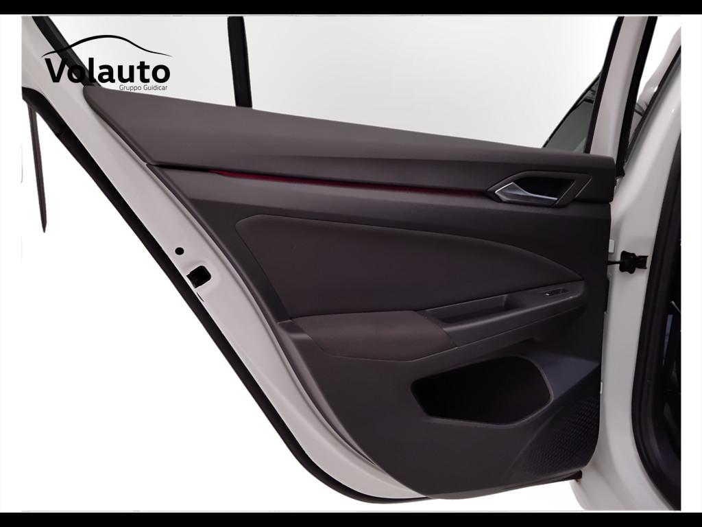 VOLKSWAGEN Golf VIII 2020 - Golf 1.0 etsi evo Life 110cv dsg