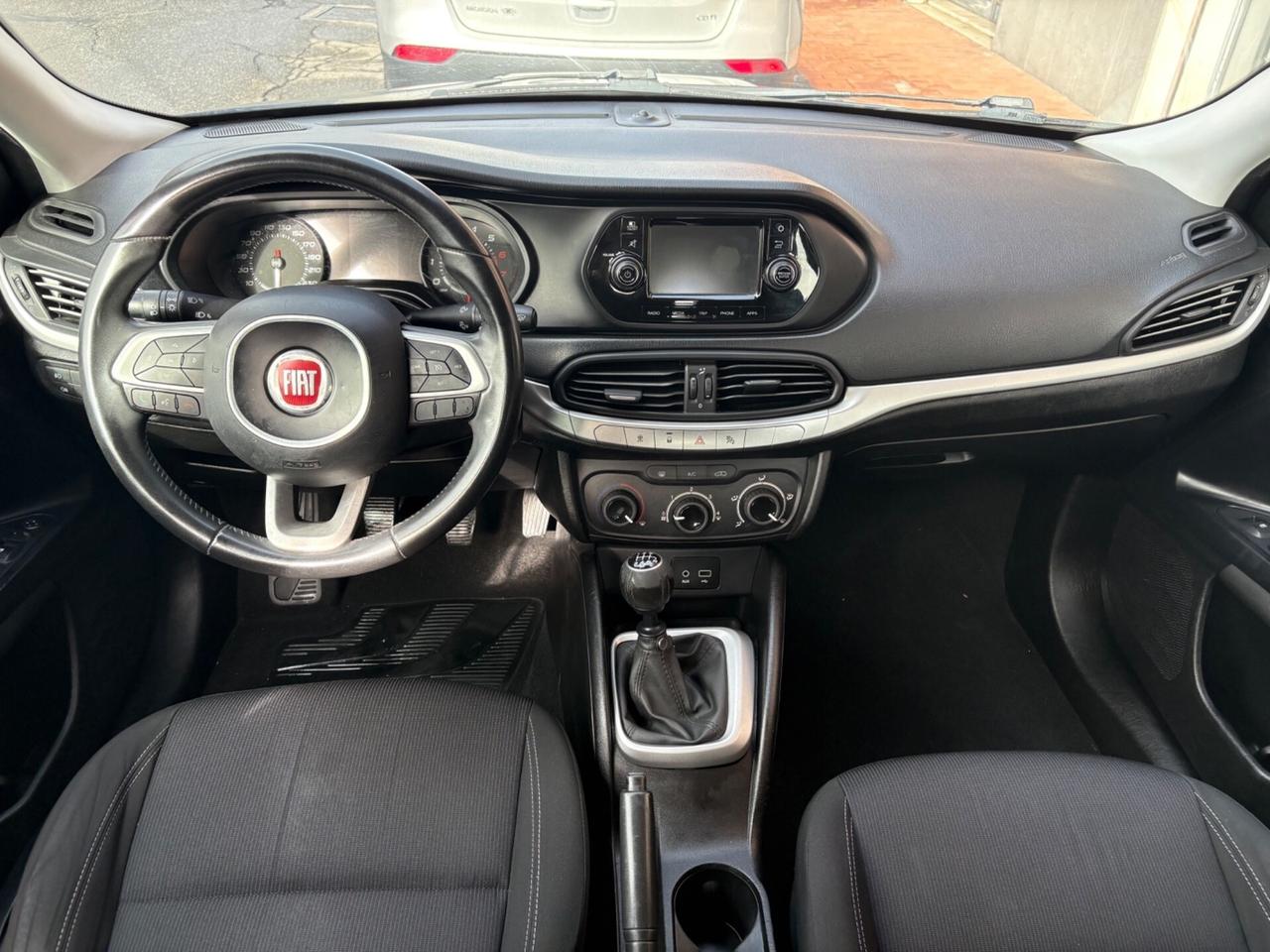 Fiat Tipo 1.4 5 porte Lounge 95cv 2017