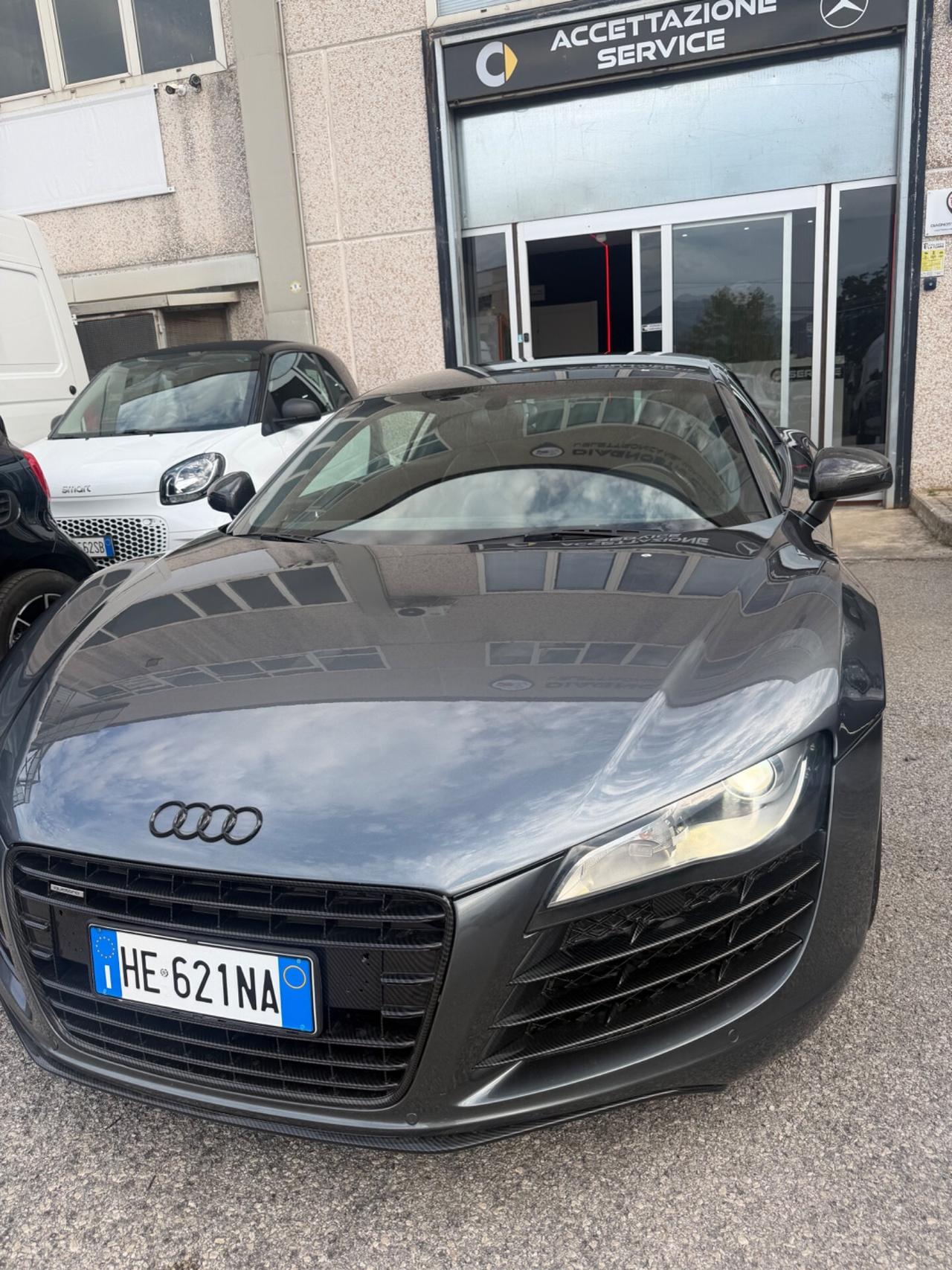 Audi R8 4.2 V8 FSI quattro R tronic