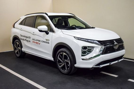 Mitsubishi Eclipse Cross Eclipse Cross 2.4 MIVEC 4WD PHEV Instyle SDA Pack
