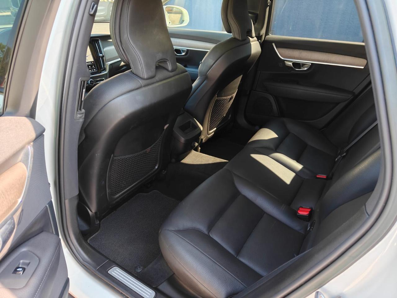 Volvo V90 Cross Country B4 (d) AWD automatico Business