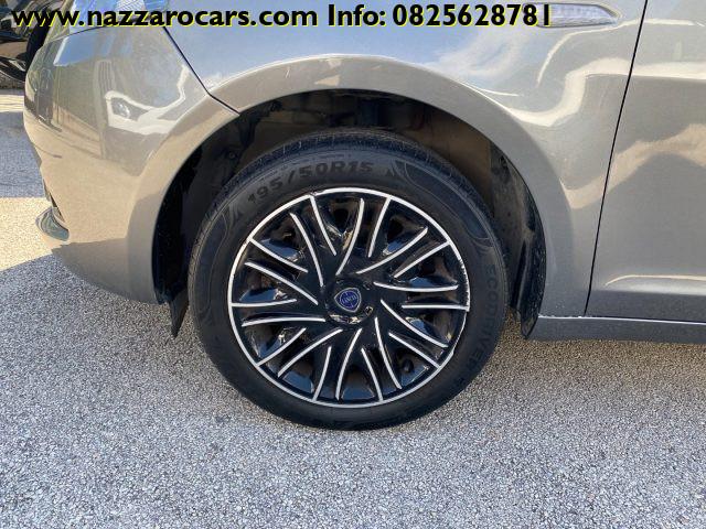 LANCIA Ypsilon 1.0 FireFly 5 porte S&S Hybrid Ecochic Gold