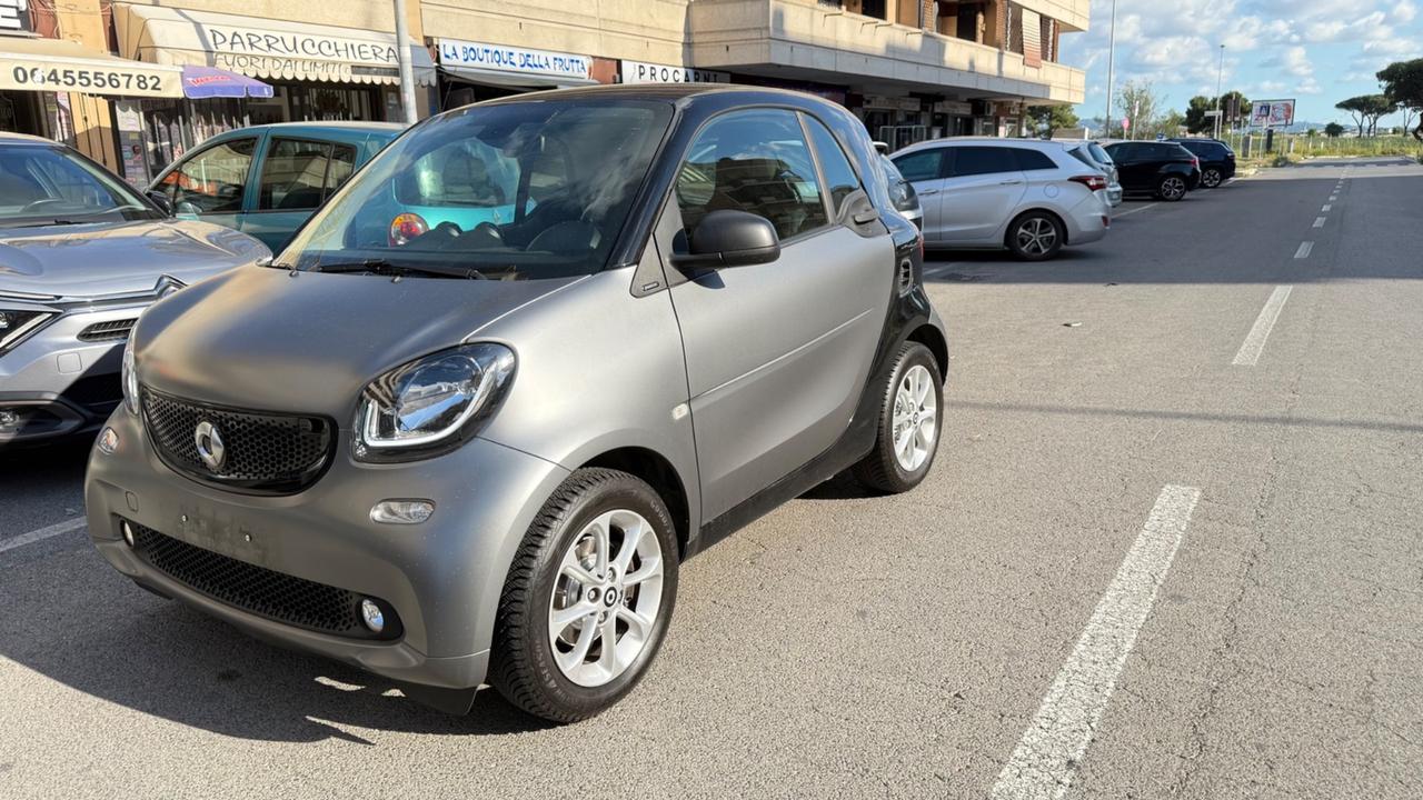Smart ForTwo 90 0.9 Turbo Passion LED PANORA SEDILI RISCALDATI BRACCIOLO BLUETOOTH