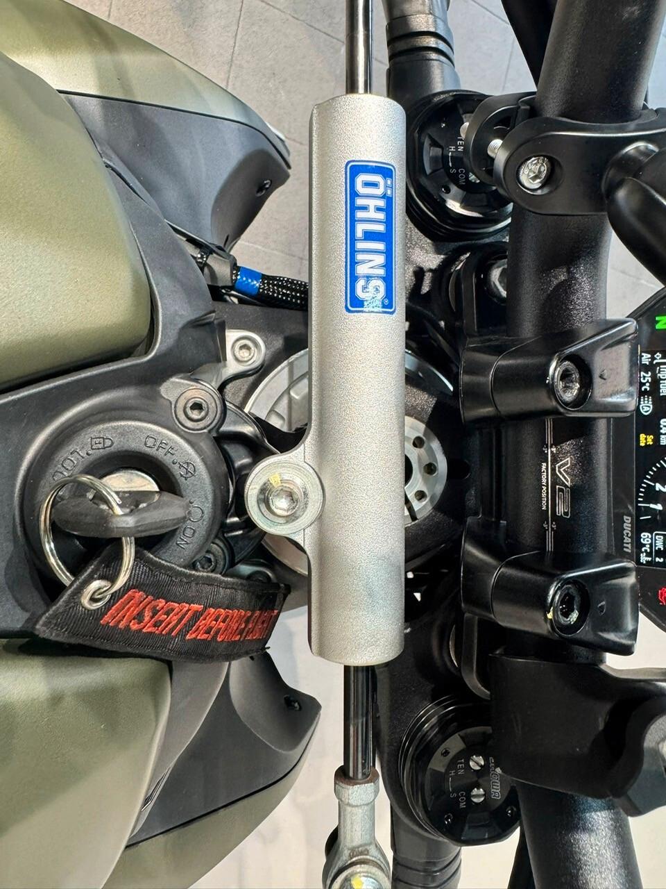 Ducati Streetfighter V2