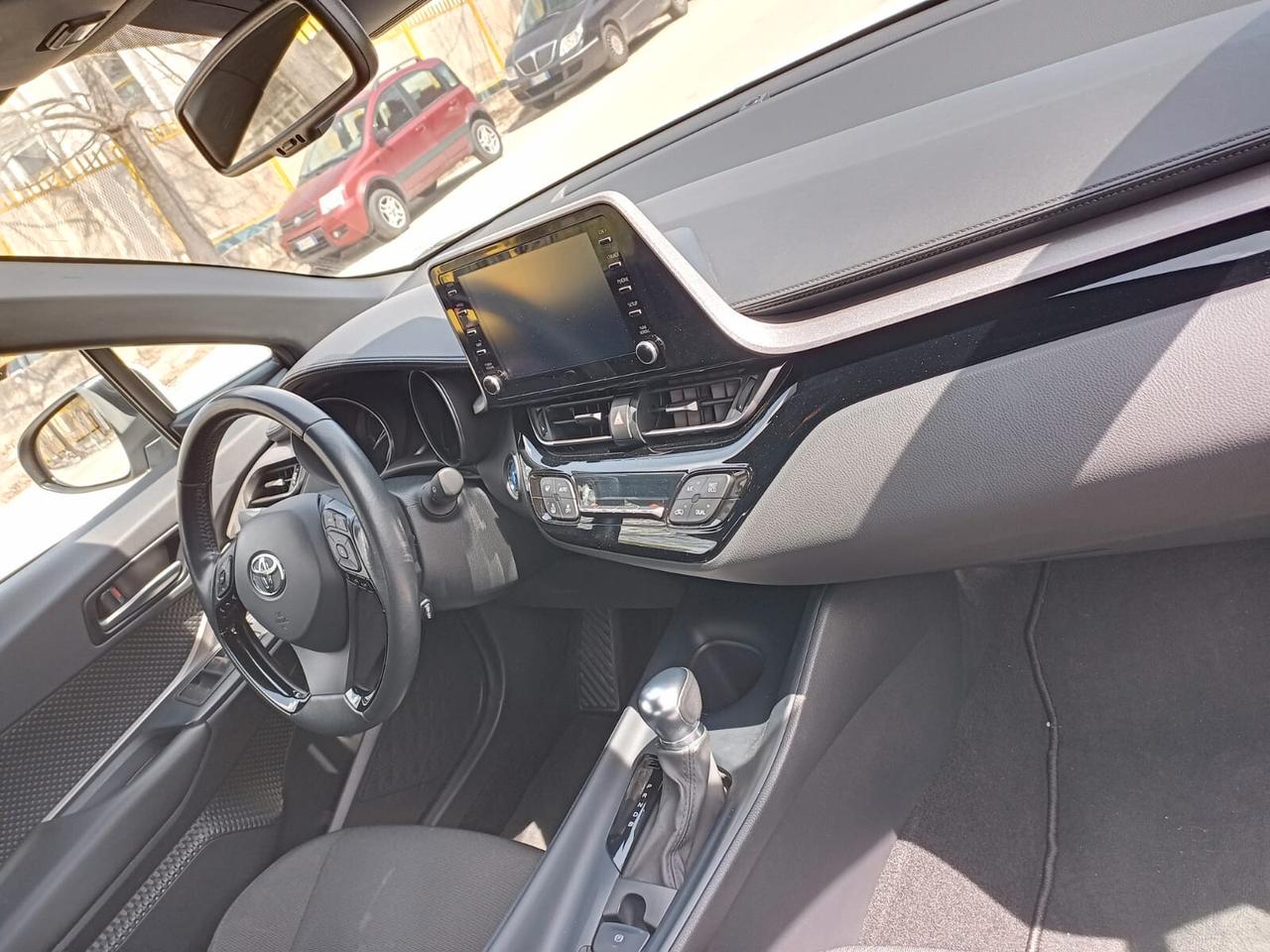 Toyota C-HR 1.8 Hybrid E-CVT Active