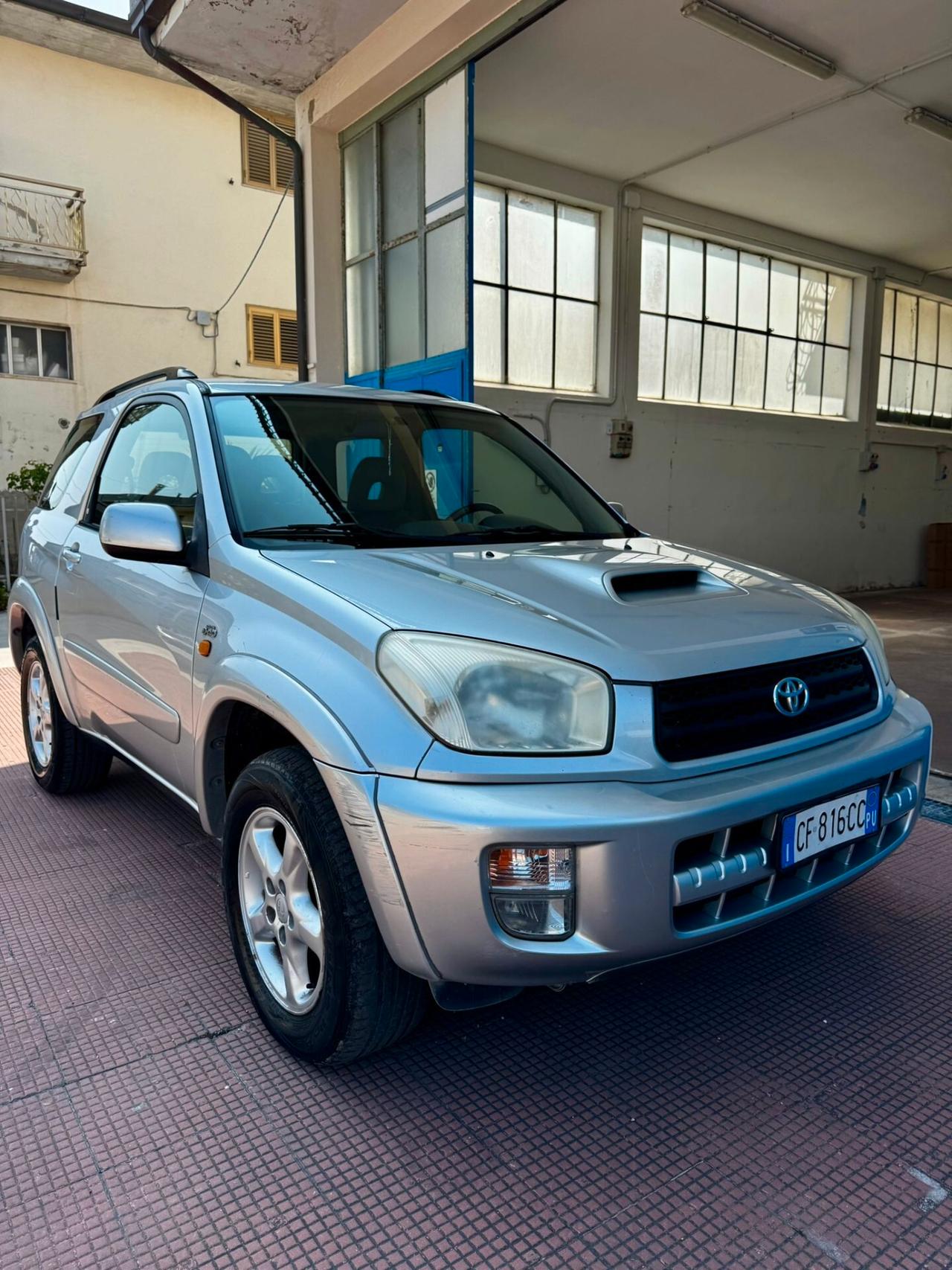 Toyota RAV 4 2.0 Tdi 3 porte Sol