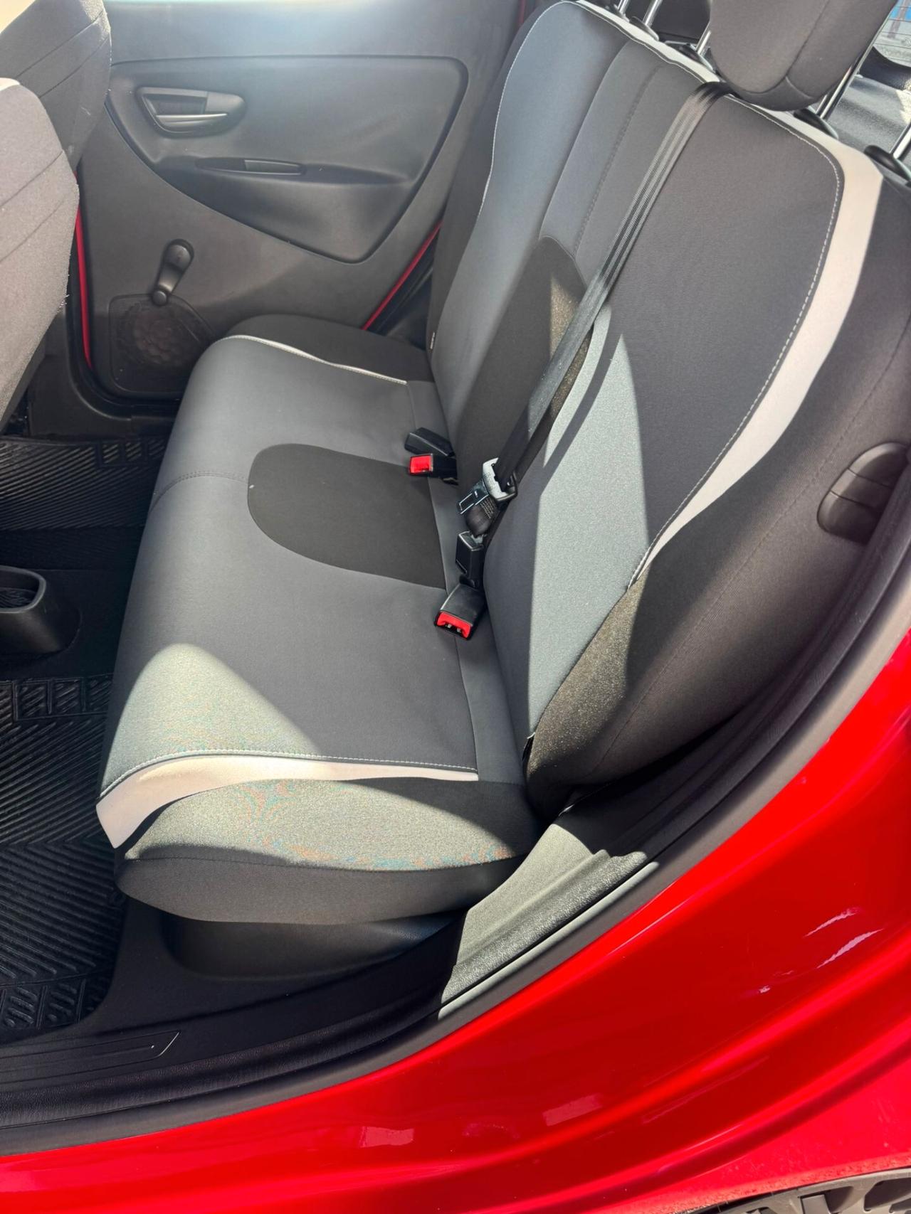 Lancia Ypsilon 1.2 69 CV 5 porte GPL Ecochic Elefantino