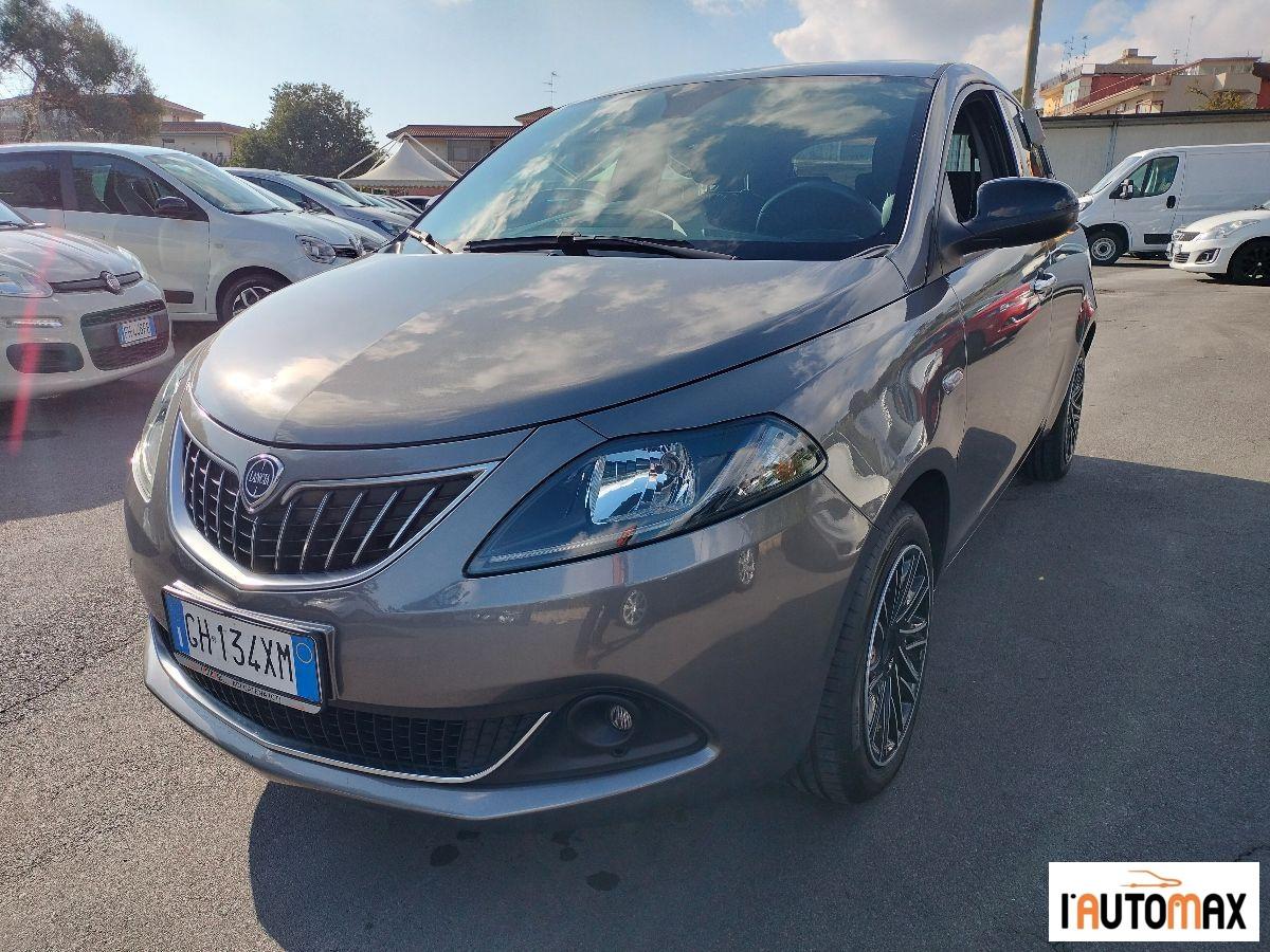 LANCIA - Ypsilon 1.0 firefly hybrid Gold s&s 70cv