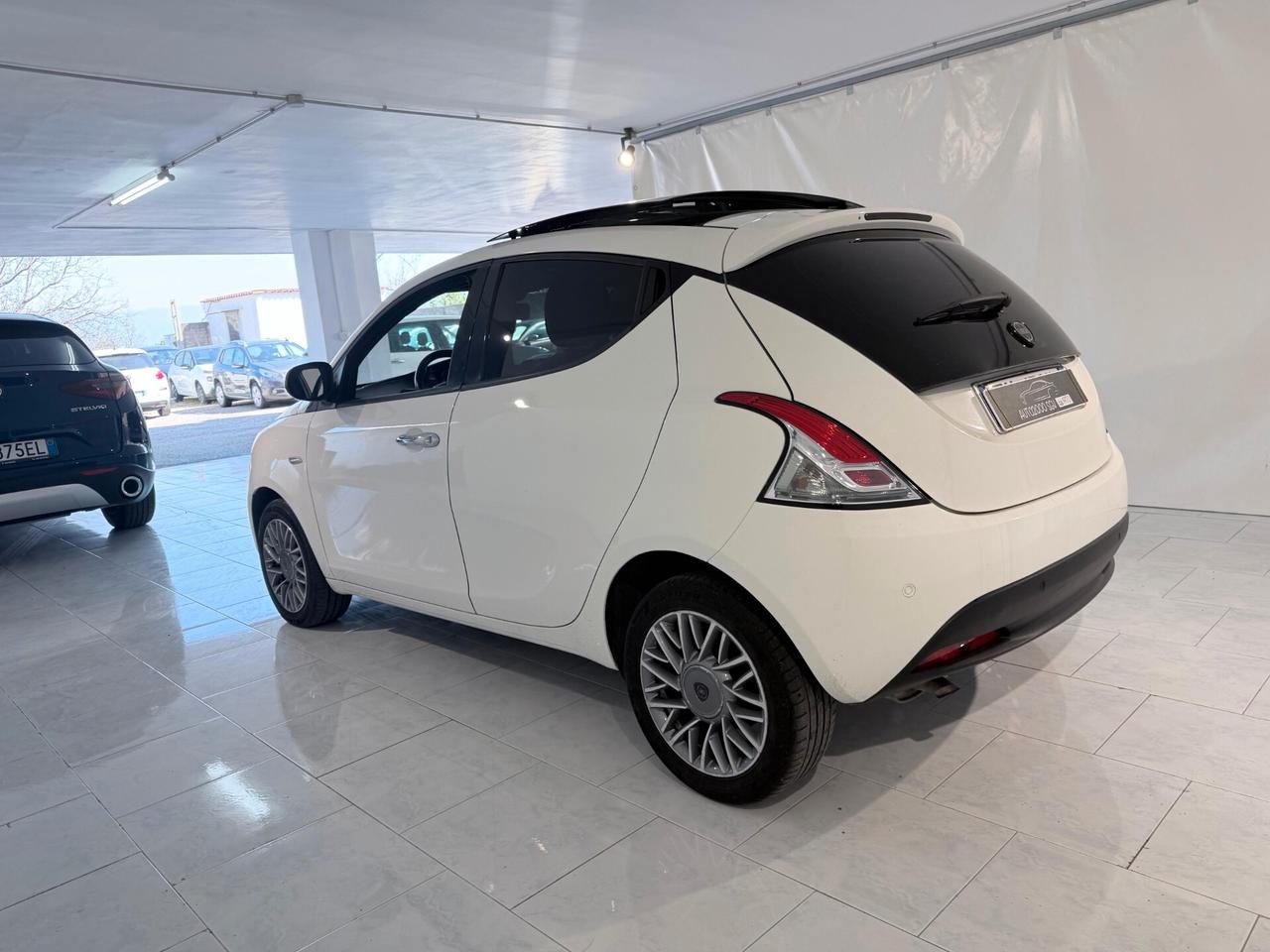 Lancia Ypsilon ACCONTO 0€ RATE DA 150€ AL MESE