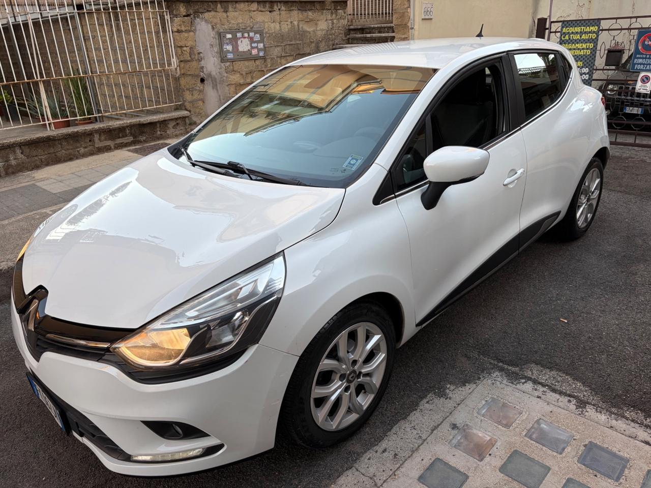 Renault Clio dCi 8V 90CV EDC Start&Stop 5 porte Energy Excite