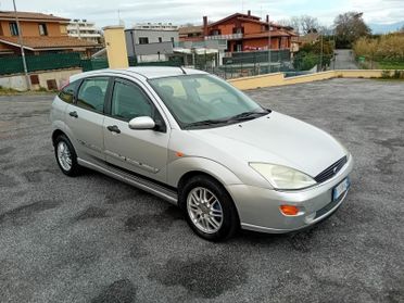 Ford Focus 1.6i 16V cat 5p. Ghia