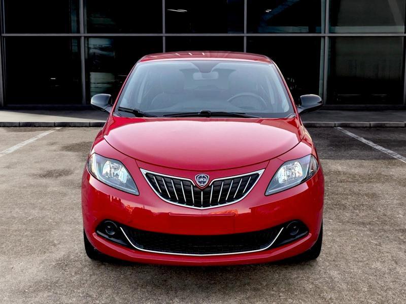 Lancia Ypsilon 5 Porte 1.0 hybrid Gold s&s 70cv ADATTA NEOPATENTATI