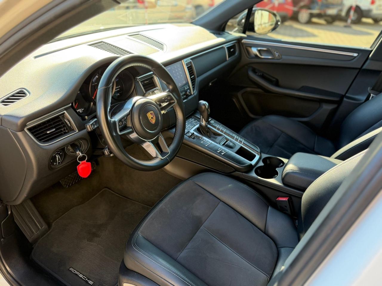 PORSCHE MACAN 2.0 BENZINA