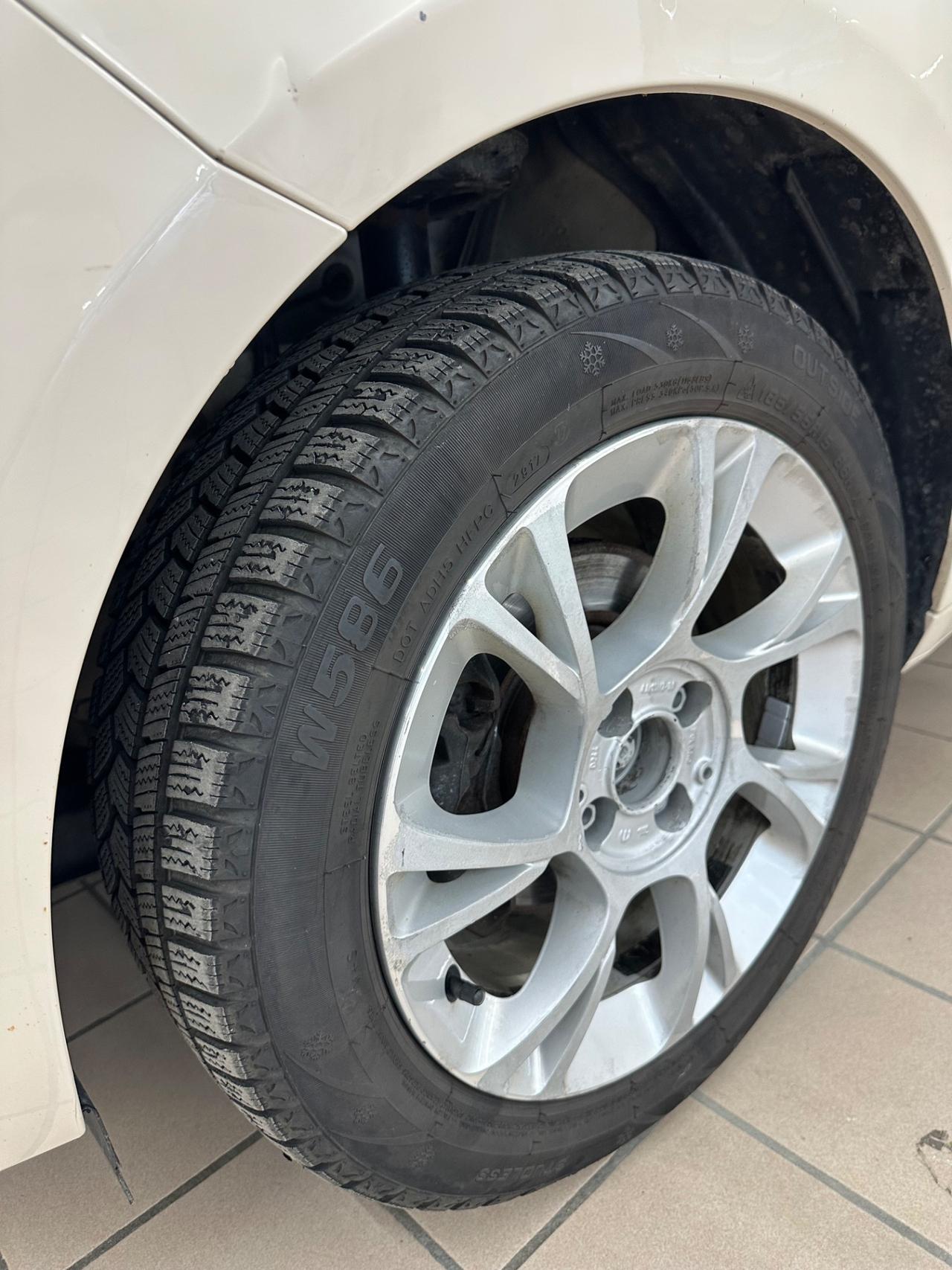 Lancia Ypsilon 1.3 MJT 16V 95 CV 5 porte S&S Gold