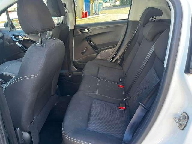 Peugeot 208 208 I 5p 1.2 puretech Active 82cv