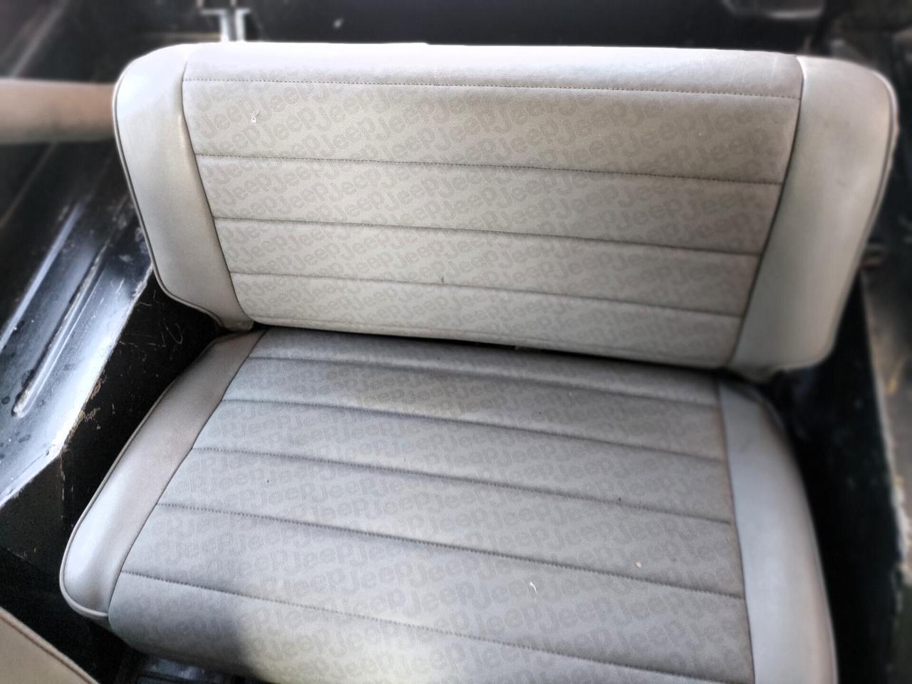 Jeep Wrangler 4.0 V6 4p e GPL 2032