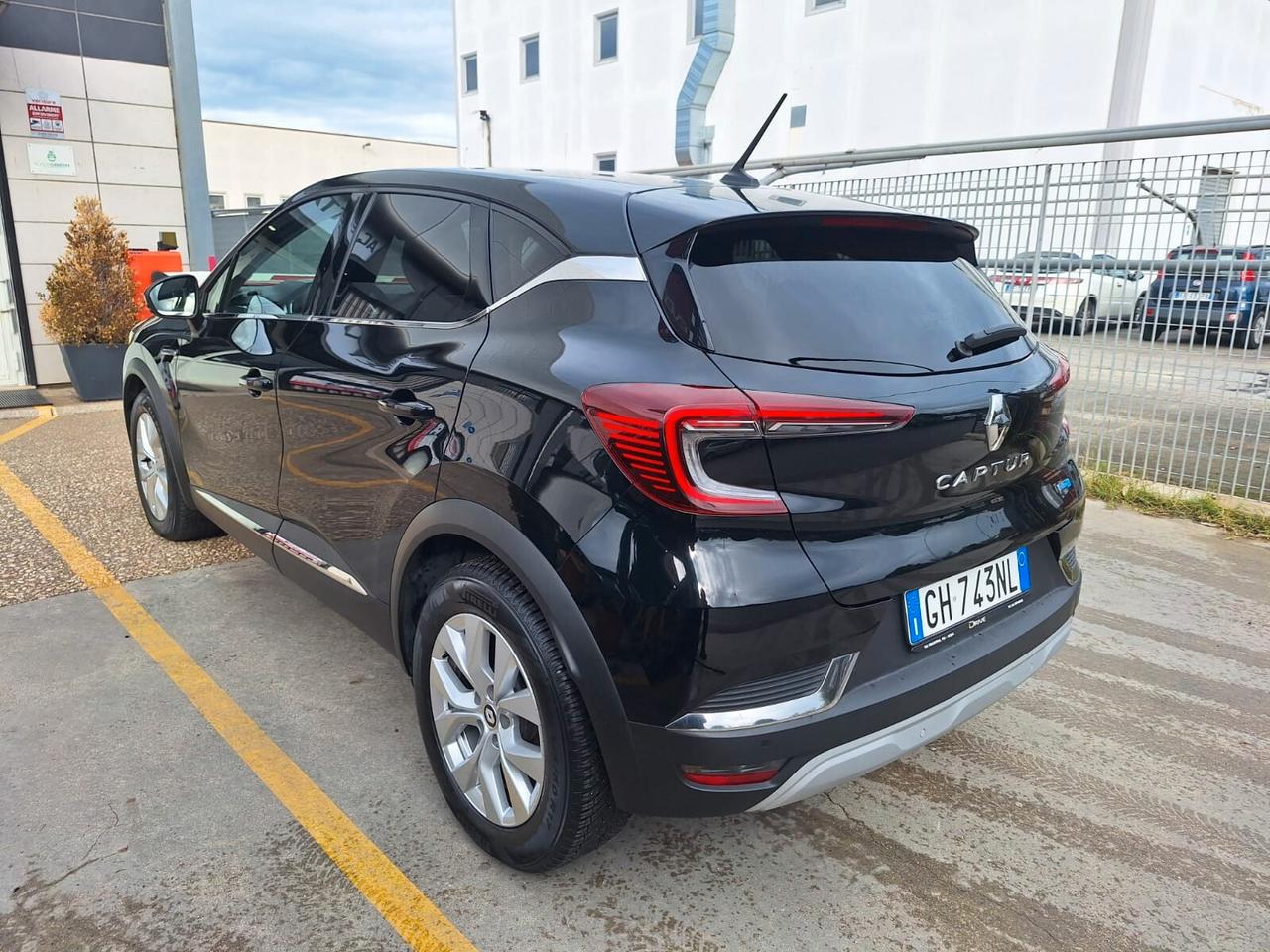 Renault Captur Plug-in Hybrid E-Tech 160 CV Intens