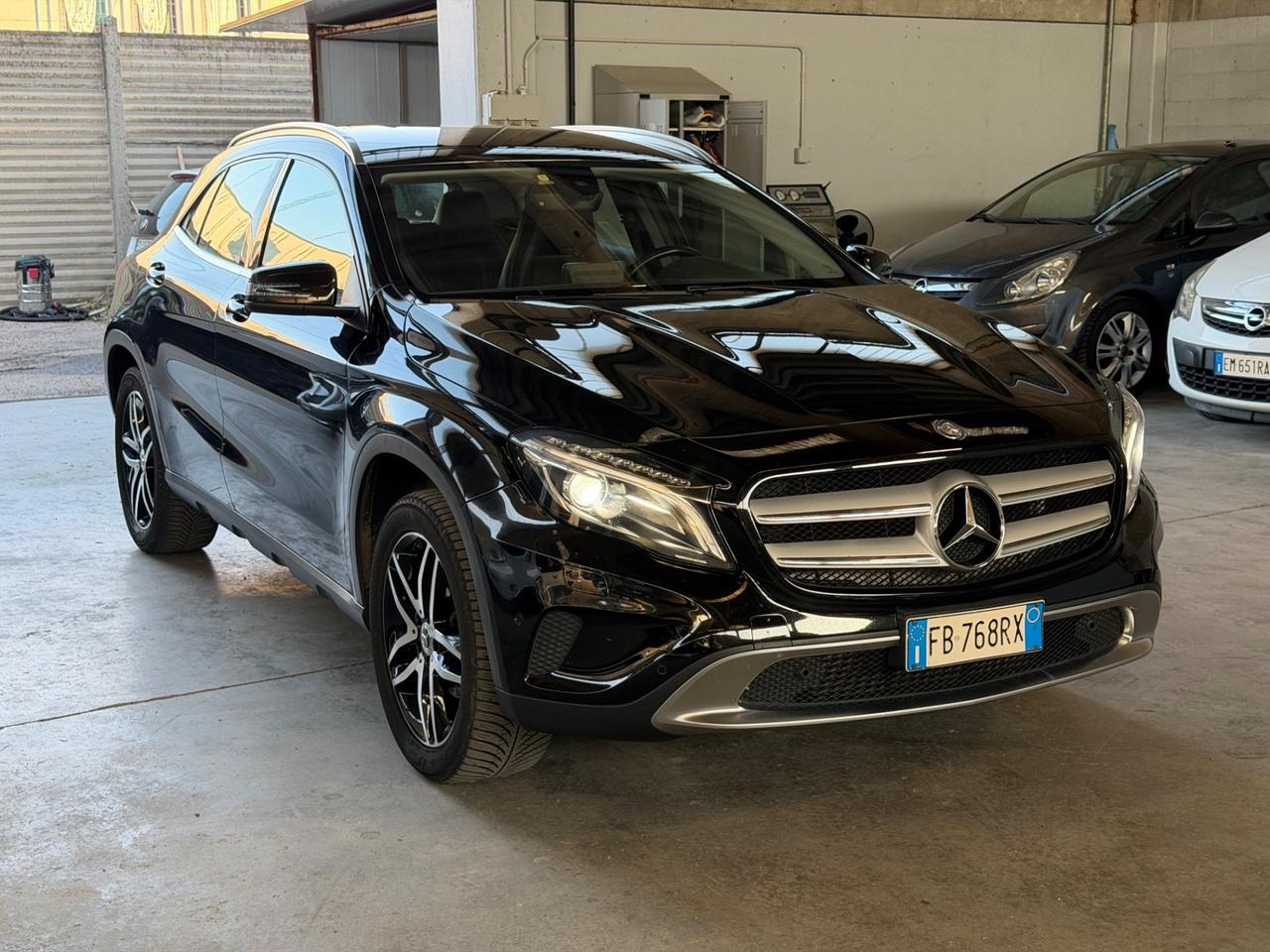 Mercedes-benz GLA 200 d Automatic Premium EURO 6 Tagliandi certificati