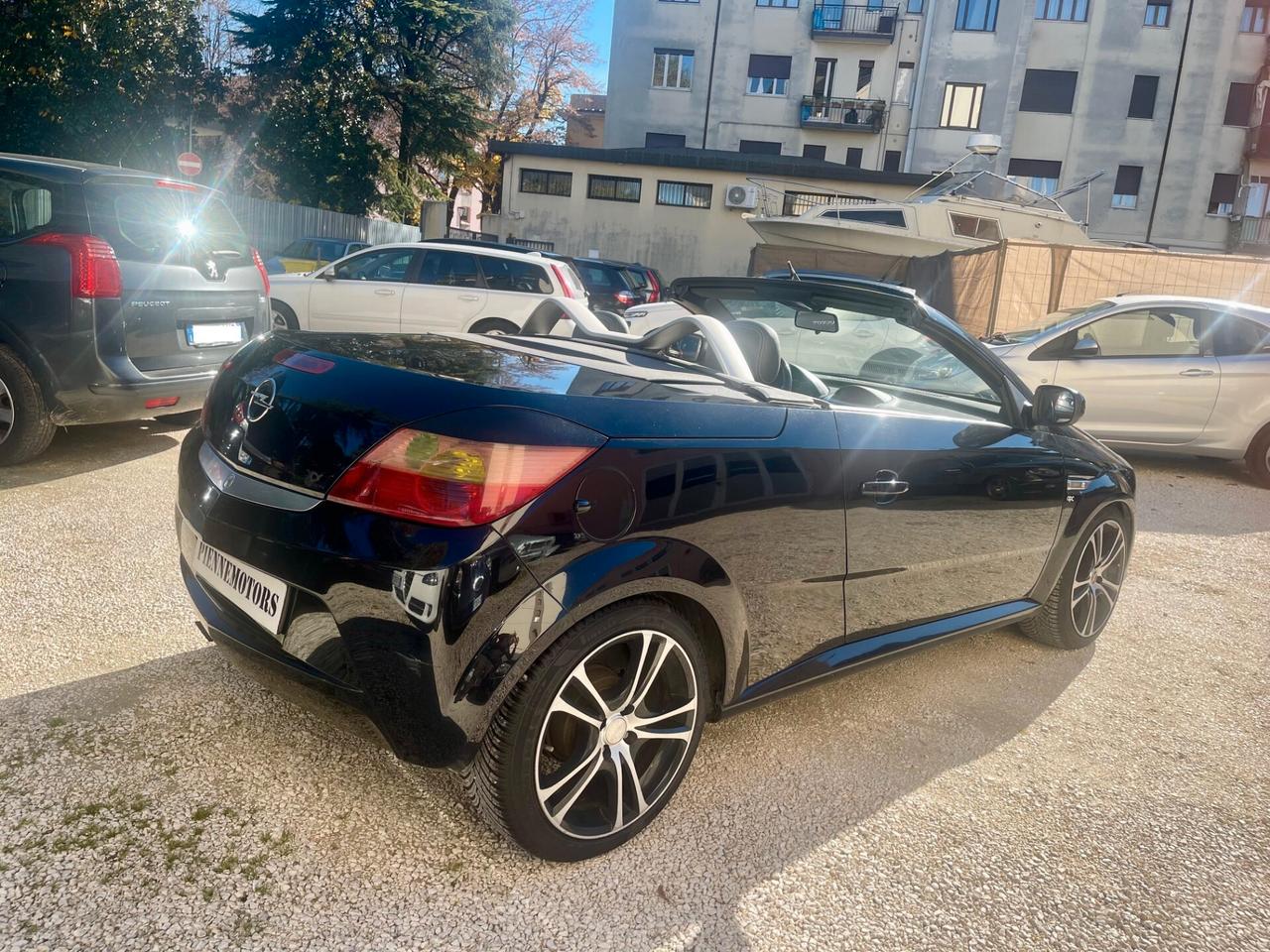 Opel Tigra CABRIO TwinTop 1.3 CDTI Sport