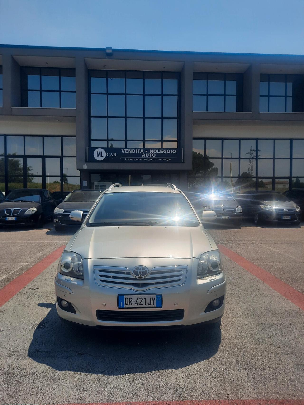 Toyota Avensis 2.2 D-4D 16V Station Wagon