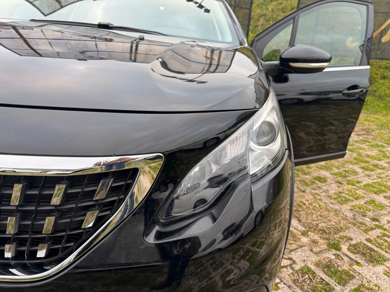 Peugeot 2008 1.5cc BlueHDi 102cv Allure Pack