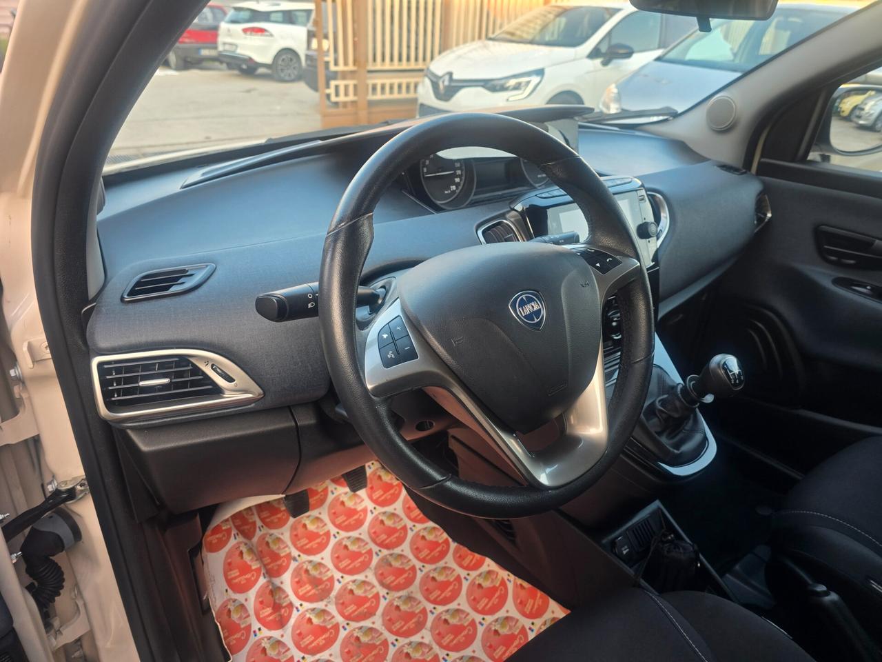 Lancia Ypsilon 1.2 69 CV 5 porte GPL Gold Plus