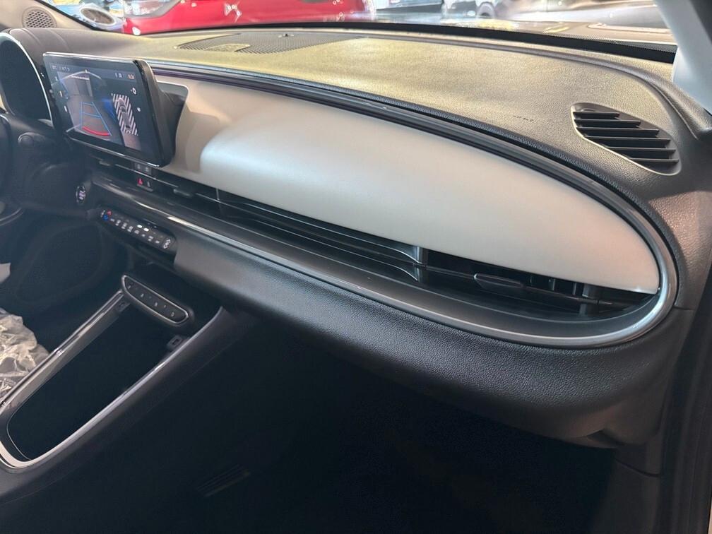 Fiat 600 1.2 hybrid La Prima 110cv auto Navi Led App conn Cam 18" Neopat