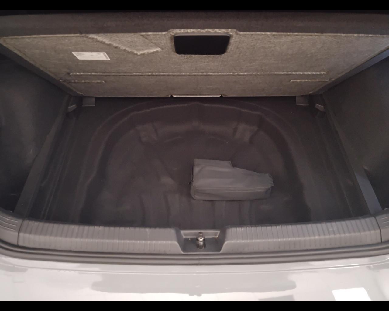 VOLKSWAGEN Golf VIII 2020 - Golf 1.5 tsi evo R-Line 130cv