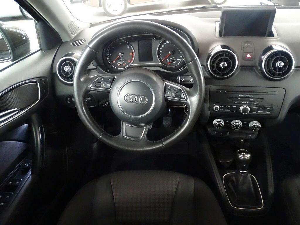 Audi A1 SPB 1.6 TDI Ambition 90 CV Xenon neopatentati