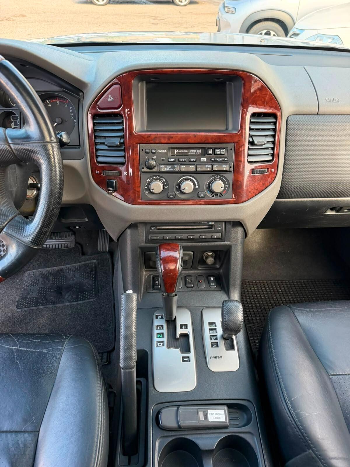 Mitsubishi Pajero 3.2 16V DI-D 5p. GLS1