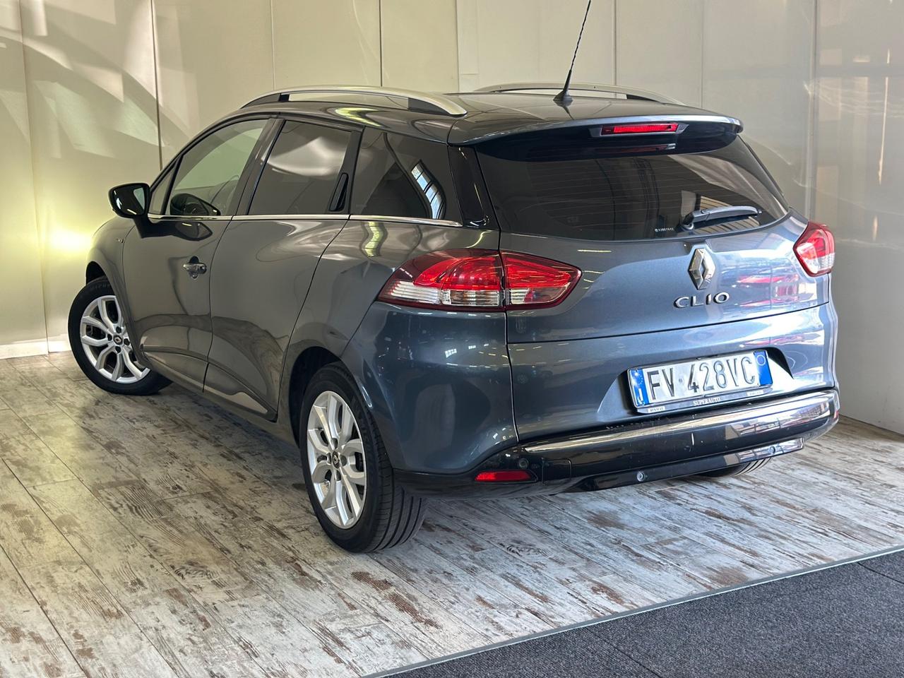 Renault Clio Sporter 1.5 dCi 8V 90 CV Moschino Intens