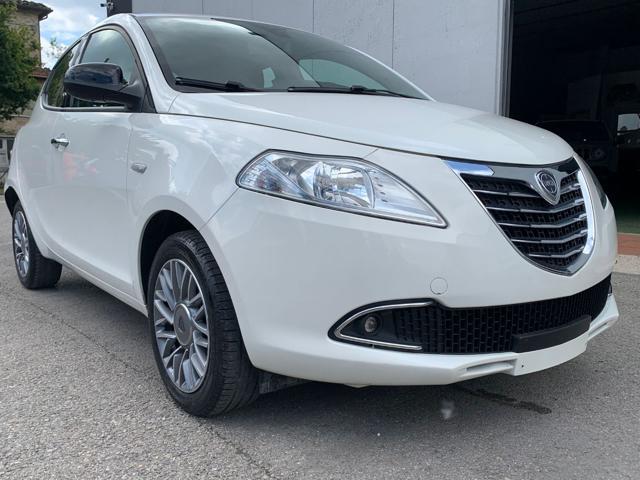 LANCIA Ypsilon 1.2 69 CV 5 porte Silver