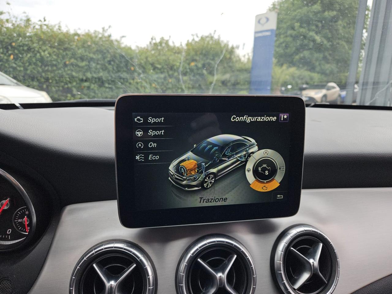 Mercedes-benz CLA 200 d Premium