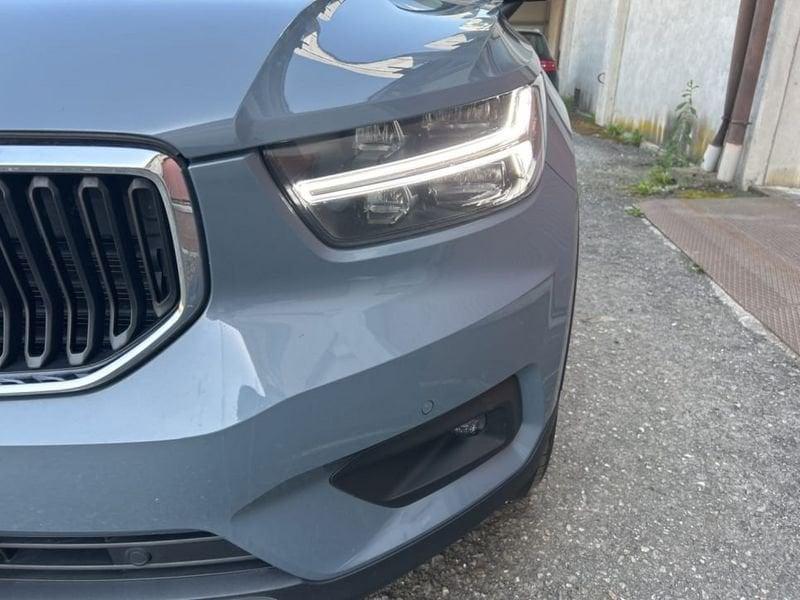 Volvo XC40 2.0 D3 MOMENTUM PRO AUTO MY21