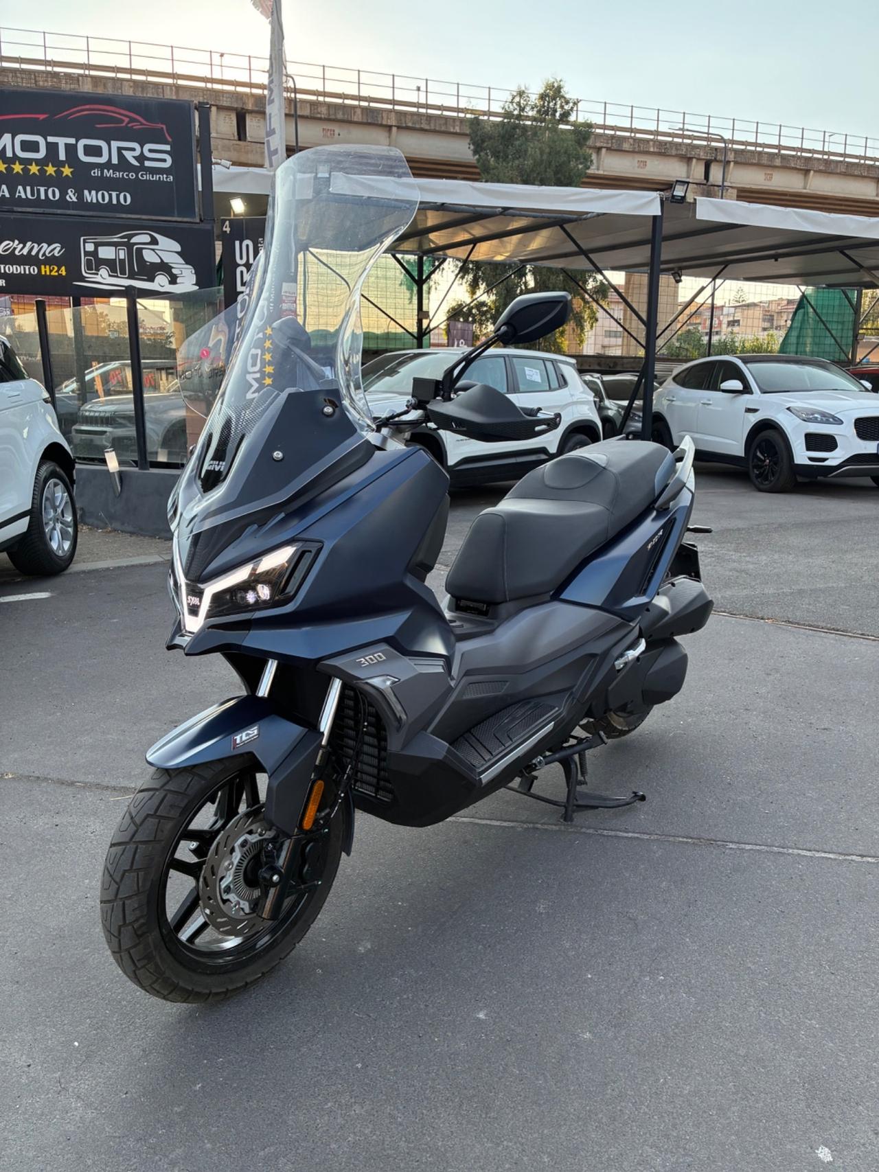 Sym ADX 300 SOLO 4700KM - 2025