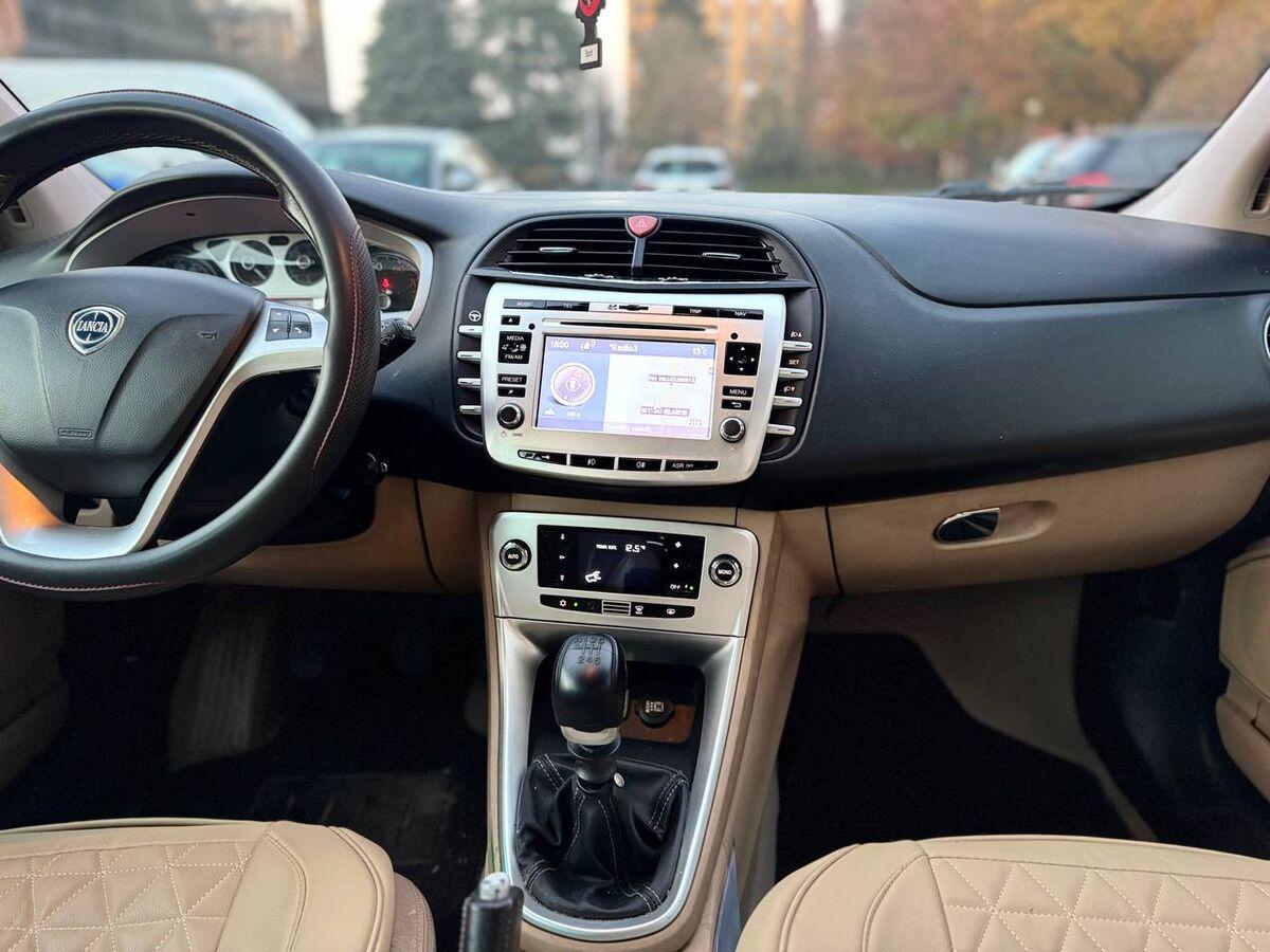 Lancia Delta 1.4 tjt Platino ecochic Gpl 120cv