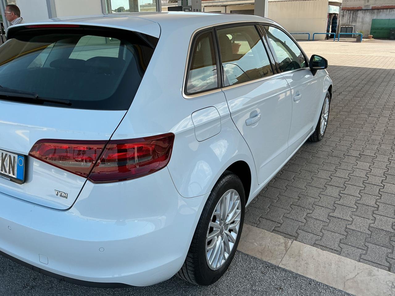 Audi A3 1.6 TDI clean diesel Ambiente